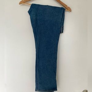 Levi's
Women's 312 Shaping Mid Rise Slim Jeans